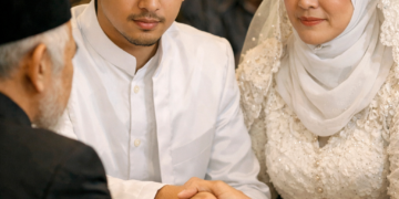 Bolehkah Anak Laki-Lakinya Menjadi Wali Nikah Ibunya?